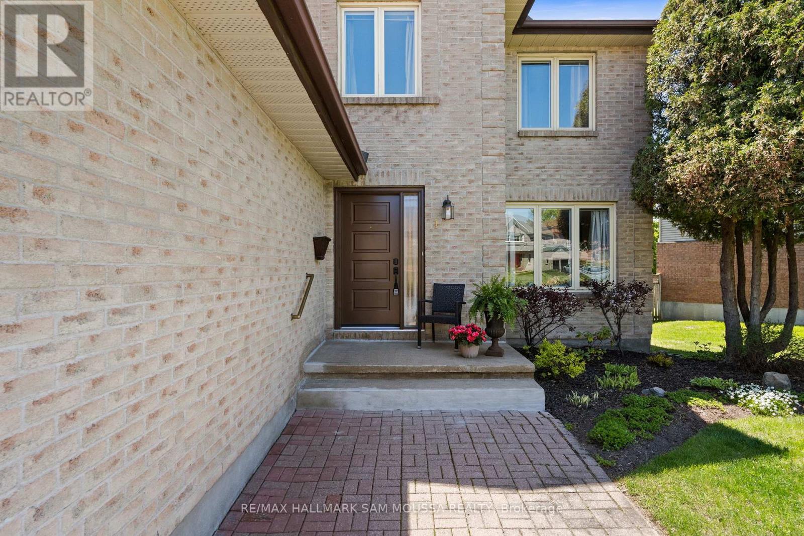 1 Willow Glen Drive, Ottawa, Ontario  K2M 1L3 - Photo 4 - X13227572
