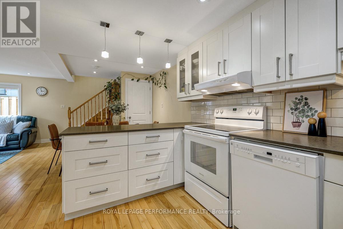 6 Hilda Street, Ottawa, Ontario  K1Y 2A9 - Photo 7 - X13227704