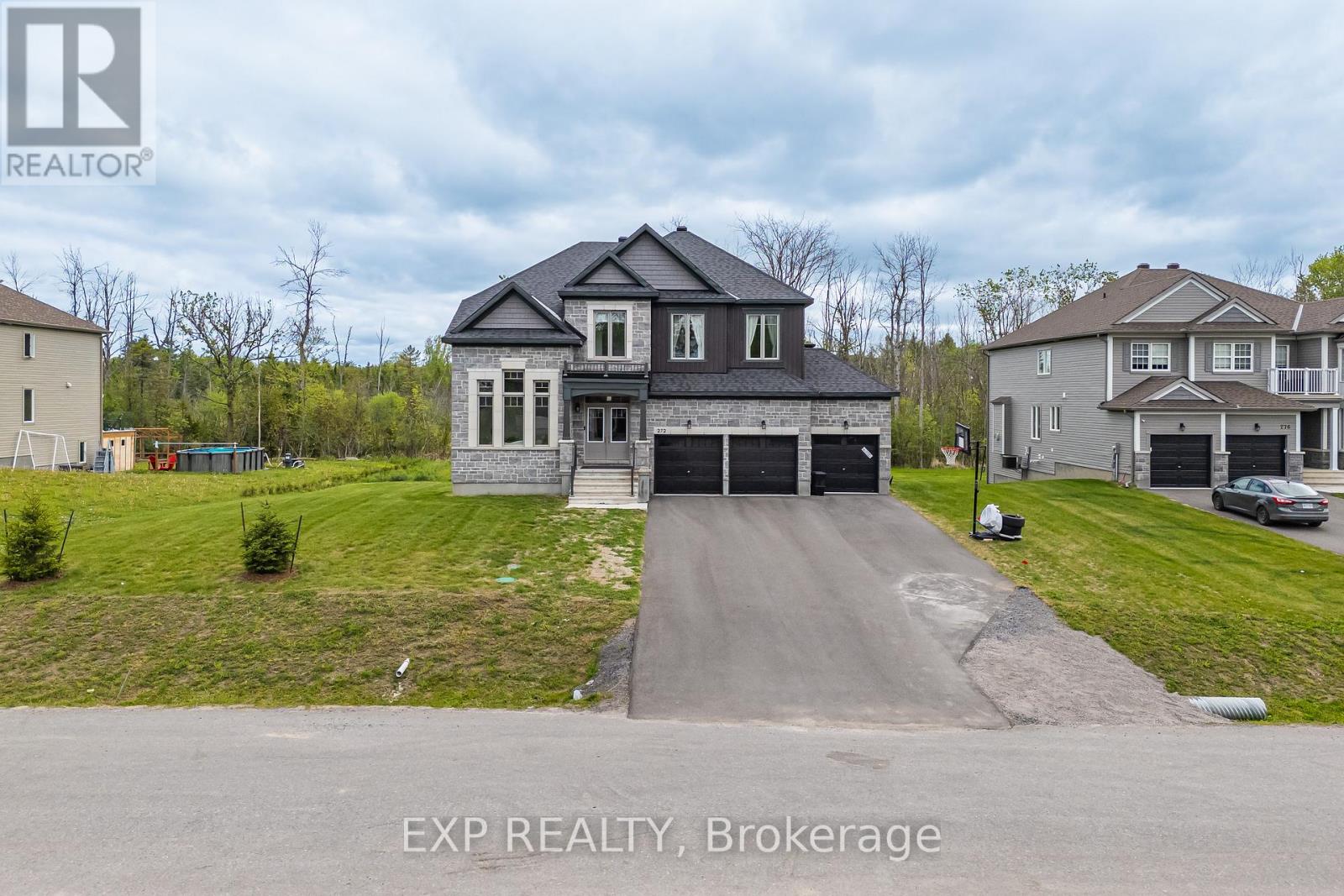 272 Antler Court, Mississippi Mills, Ontario  K0A 1A0 - Photo 3 - X13227744
