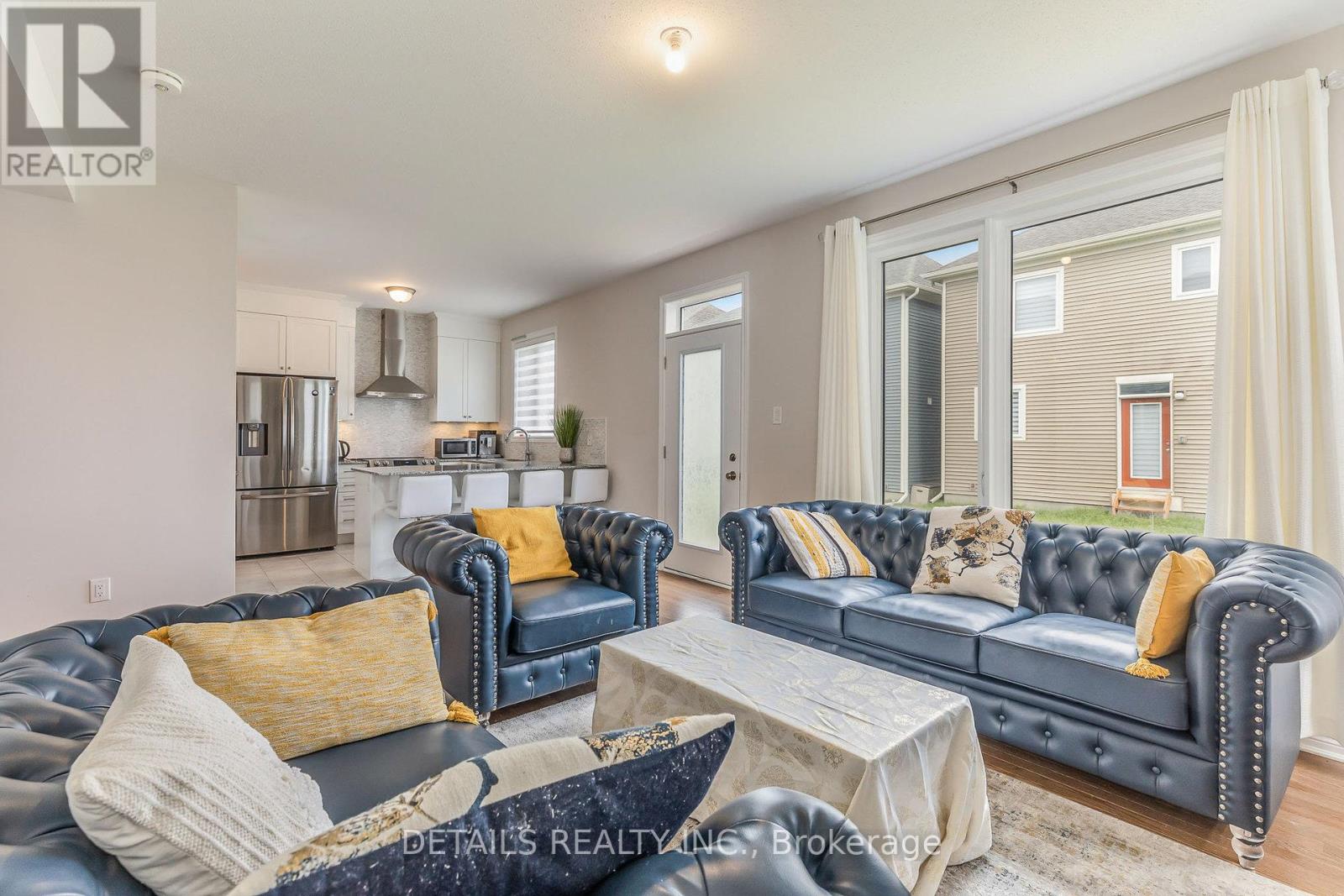 708 Vennecy Terrace, Ottawa, Ontario  K1W 0N5 - Photo 8 - X13228000