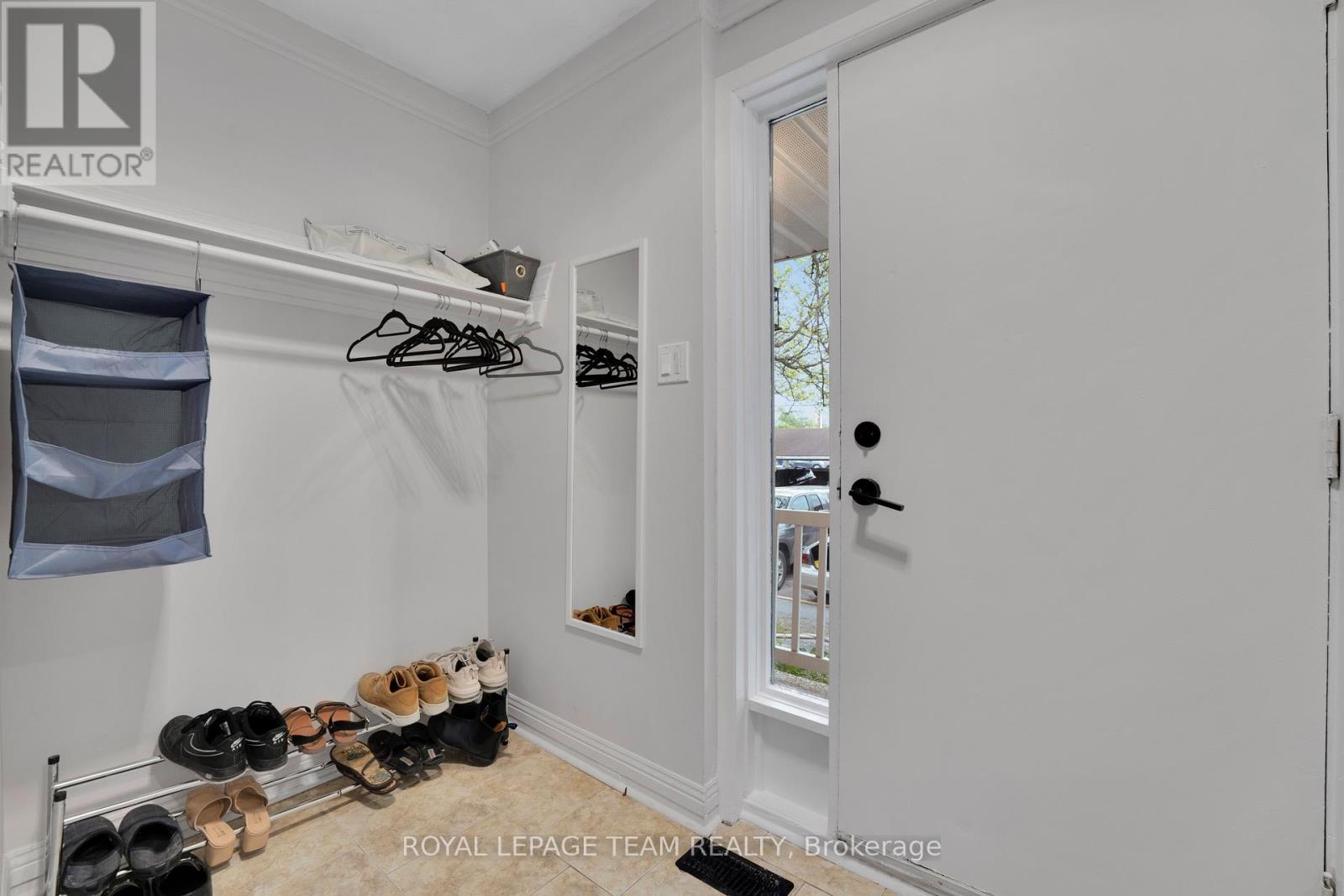 20 - 282 Dalehurst Drive, Ottawa, Ontario  K2G 4J5 - Photo 2 - X13228010