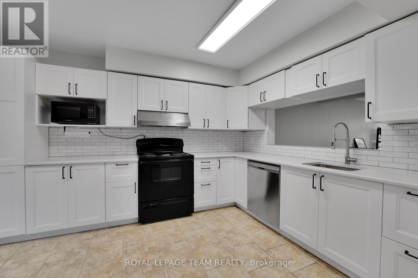 20 - 282 Dalehurst Drive, Ottawa, Ontario  K2G 4J5 - Photo 5 - X13228010