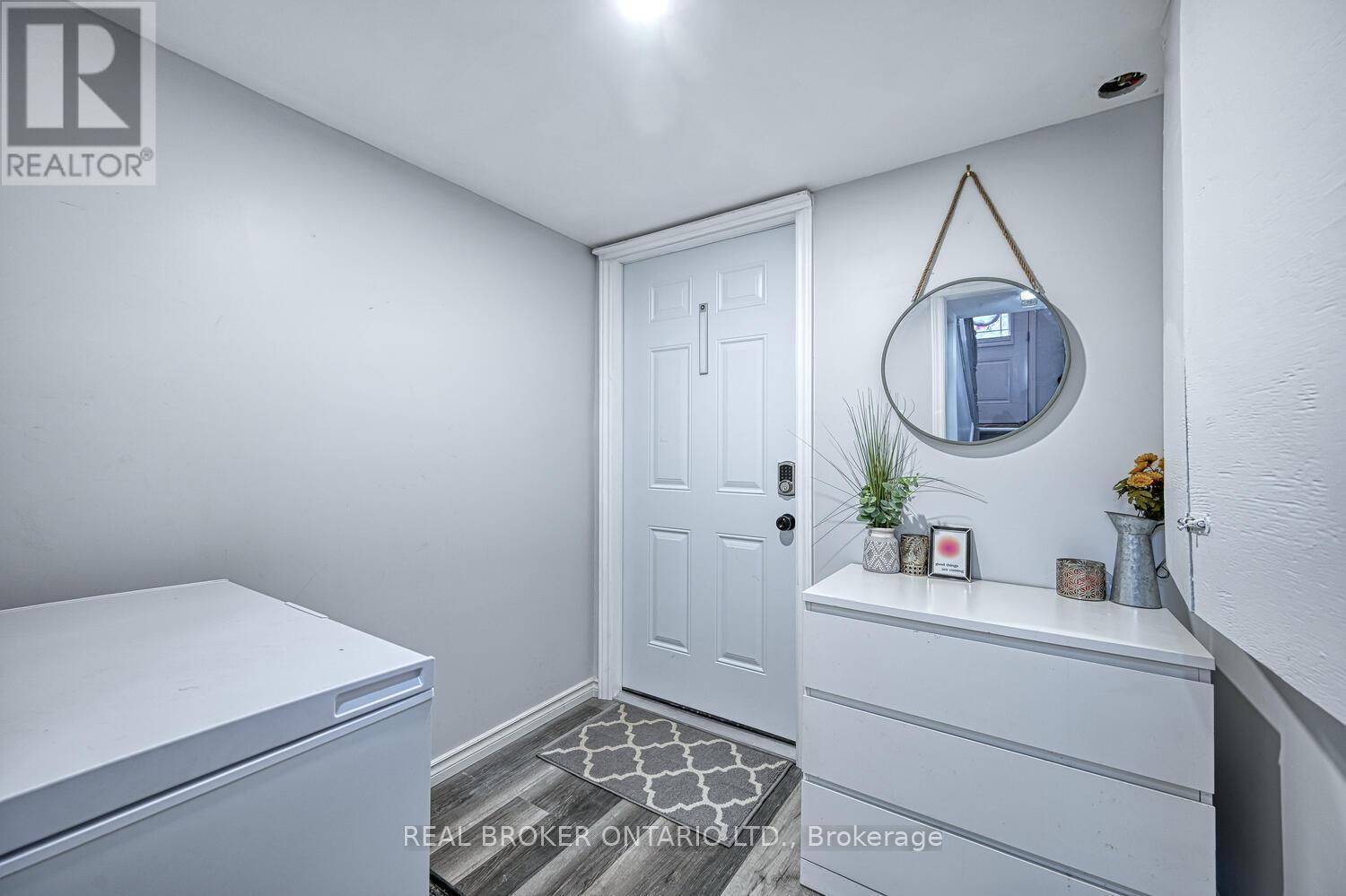 Lower Unit - 840 Macodrum Drive, Brockville, Ontario  K6V 6H5 - Photo 2 - X13228058