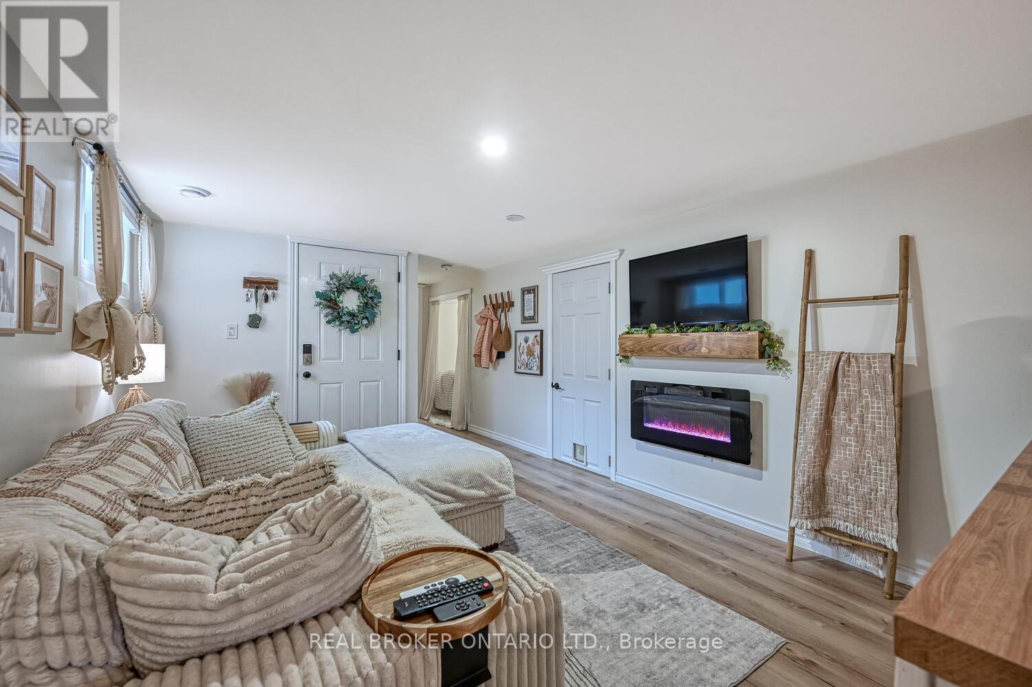 Lower Unit - 840 Macodrum Drive, Brockville, Ontario  K6V 6H5 - Photo 6 - X13228058