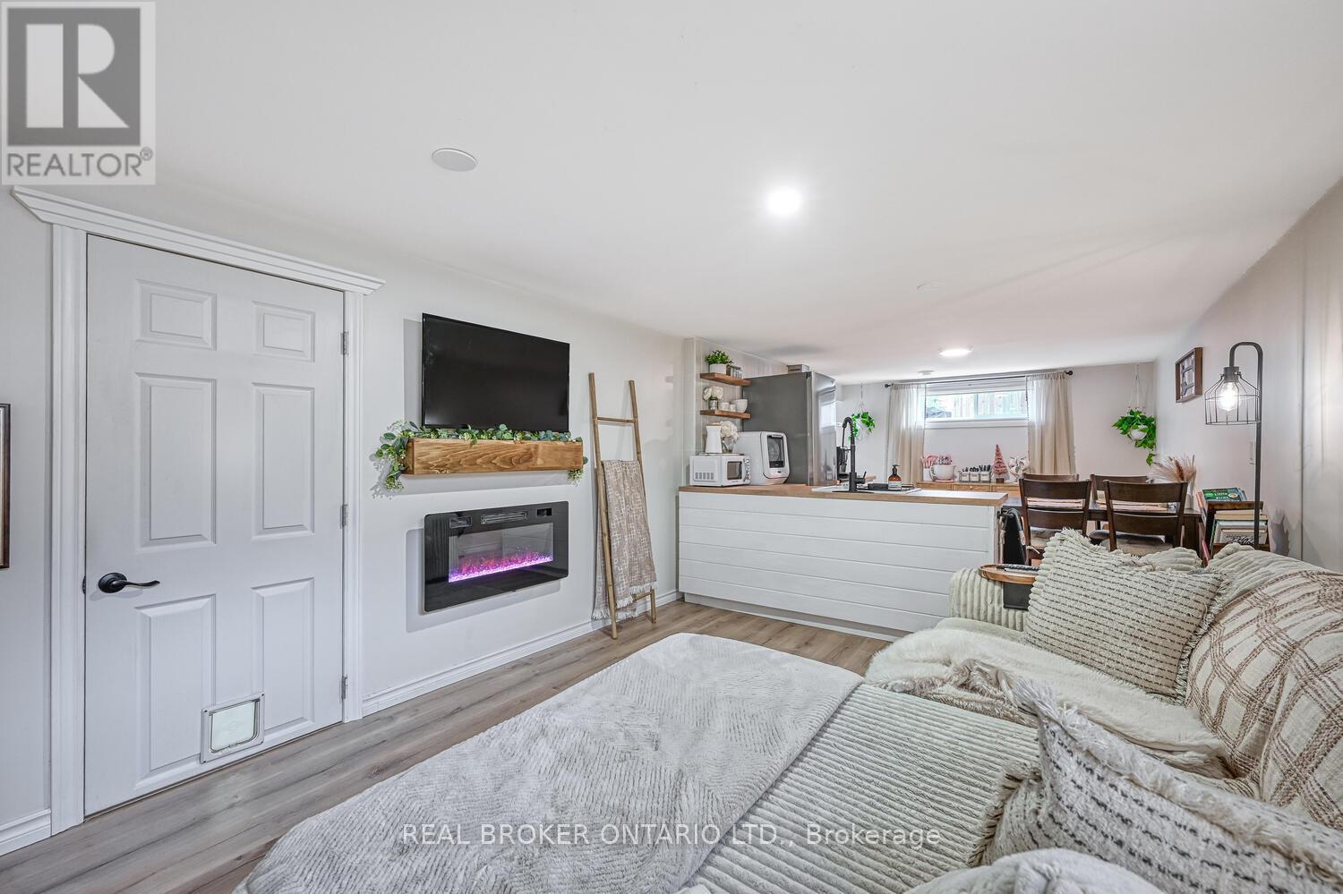 Lower Unit - 840 Macodrum Drive, Brockville, Ontario  K6V 6H5 - Photo 7 - X13228058