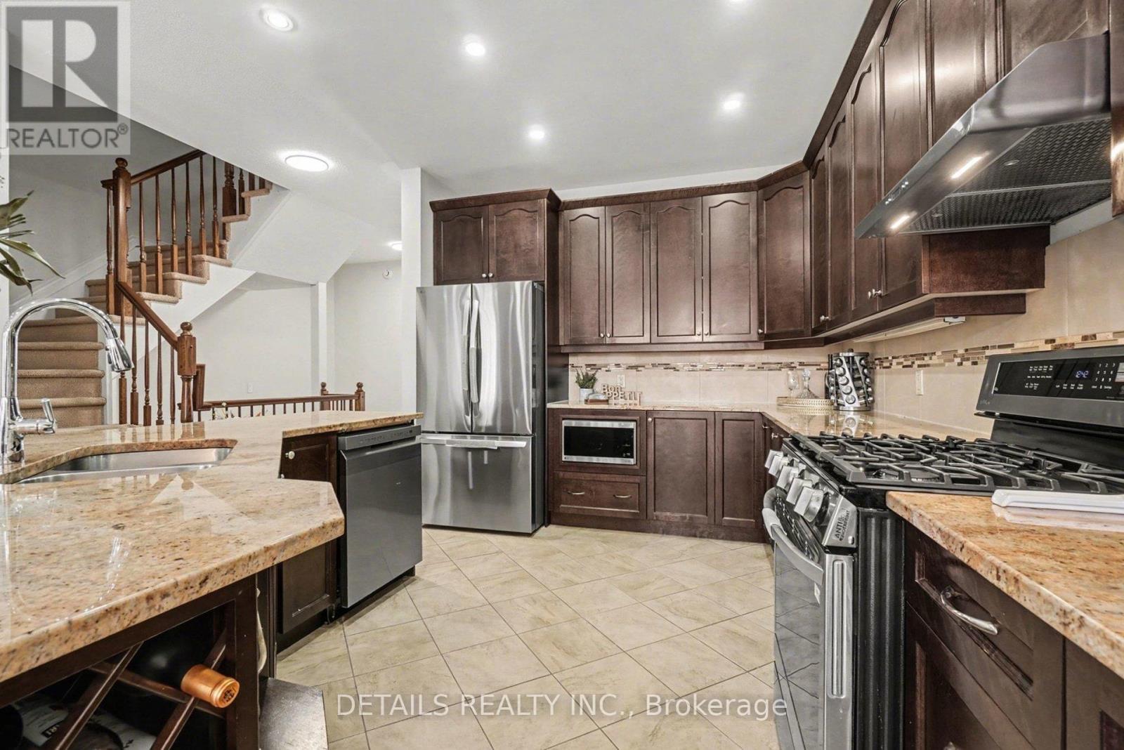 112 Whispering Winds Way, Ottawa, Ontario  K1W 0B7 - Photo 12 - X13228090