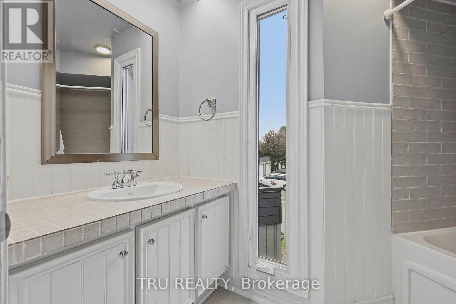 37 - 24 Compata Way, Ottawa, Ontario  K1B 4W9 - Photo 19 - X13228104