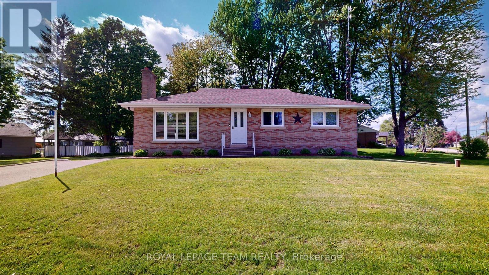 6 Broad Street, Augusta, Ontario  K0E 1T0 - Photo 1 - X13228334