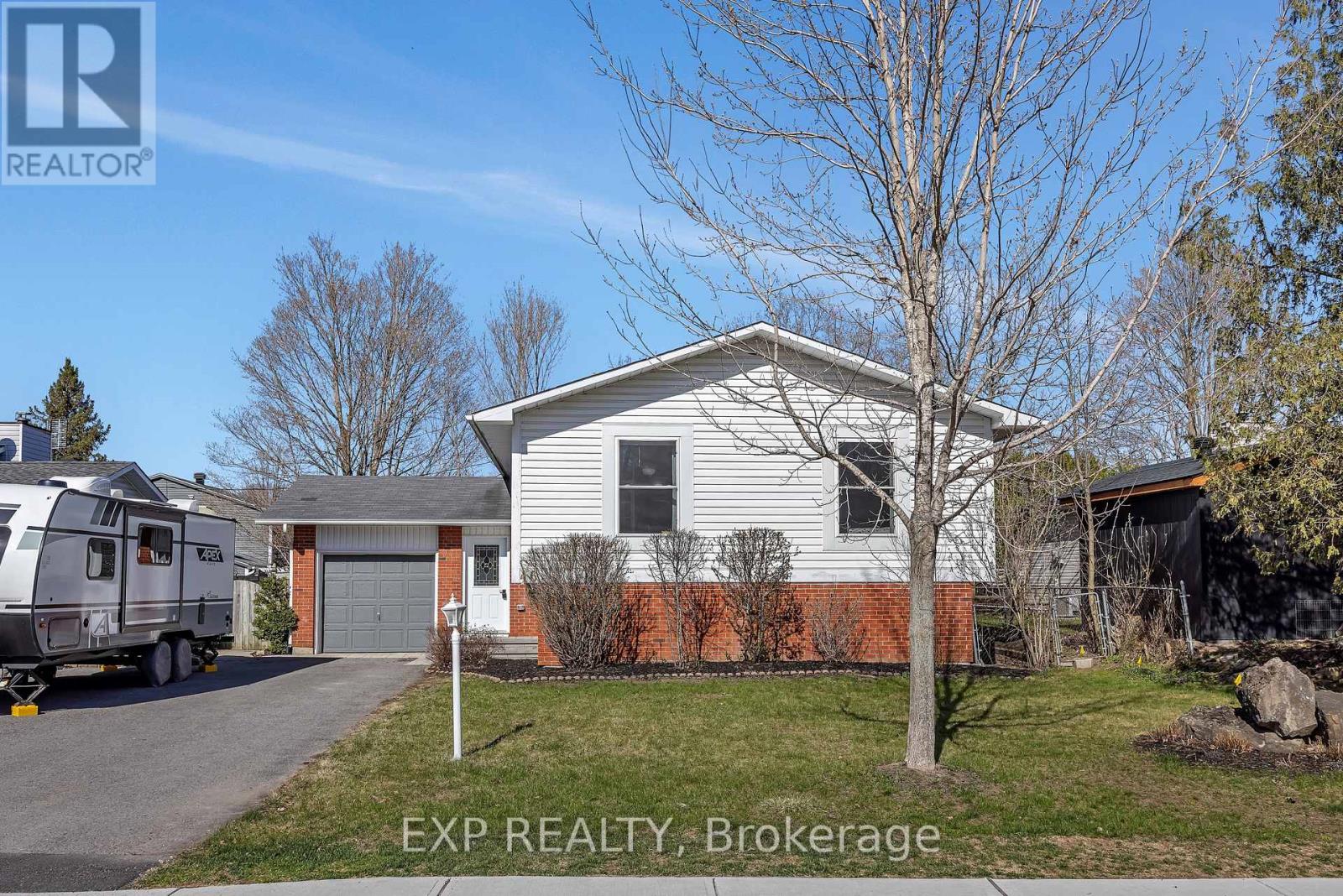 46 Nelson Street W, Carleton Place, Ontario  K7C 3X2 - Photo 1 - X13228398