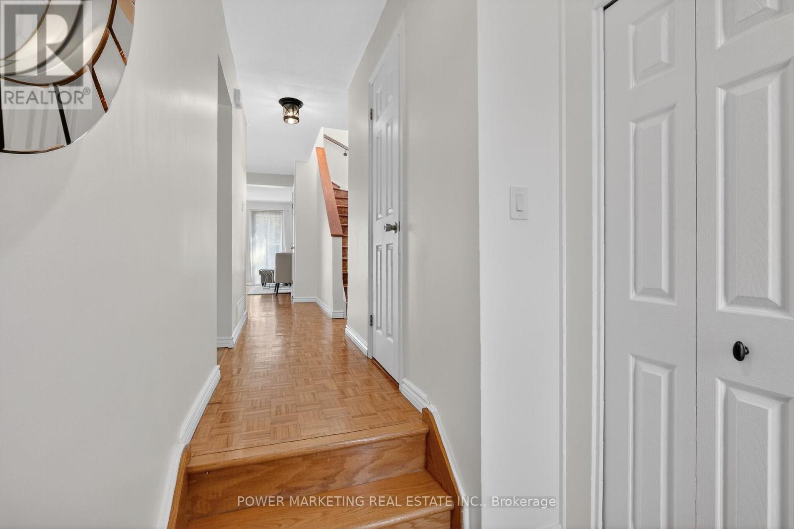 104 Bannerhill, Ottawa, Ontario  K1V 0T4 - Photo 7 - X13228410