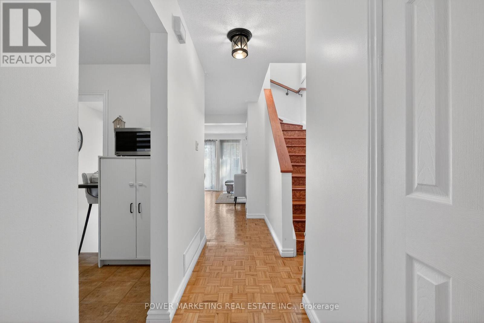 104 Bannerhill, Ottawa, Ontario  K1V 0T4 - Photo 8 - X13228410