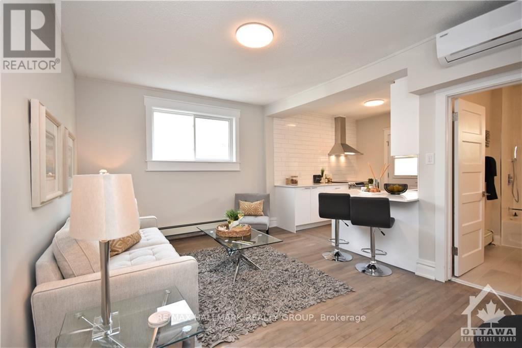 2 - 375 Mackay Street, Ottawa, Ontario  K1M 2C3 - Photo 3 - X13228454