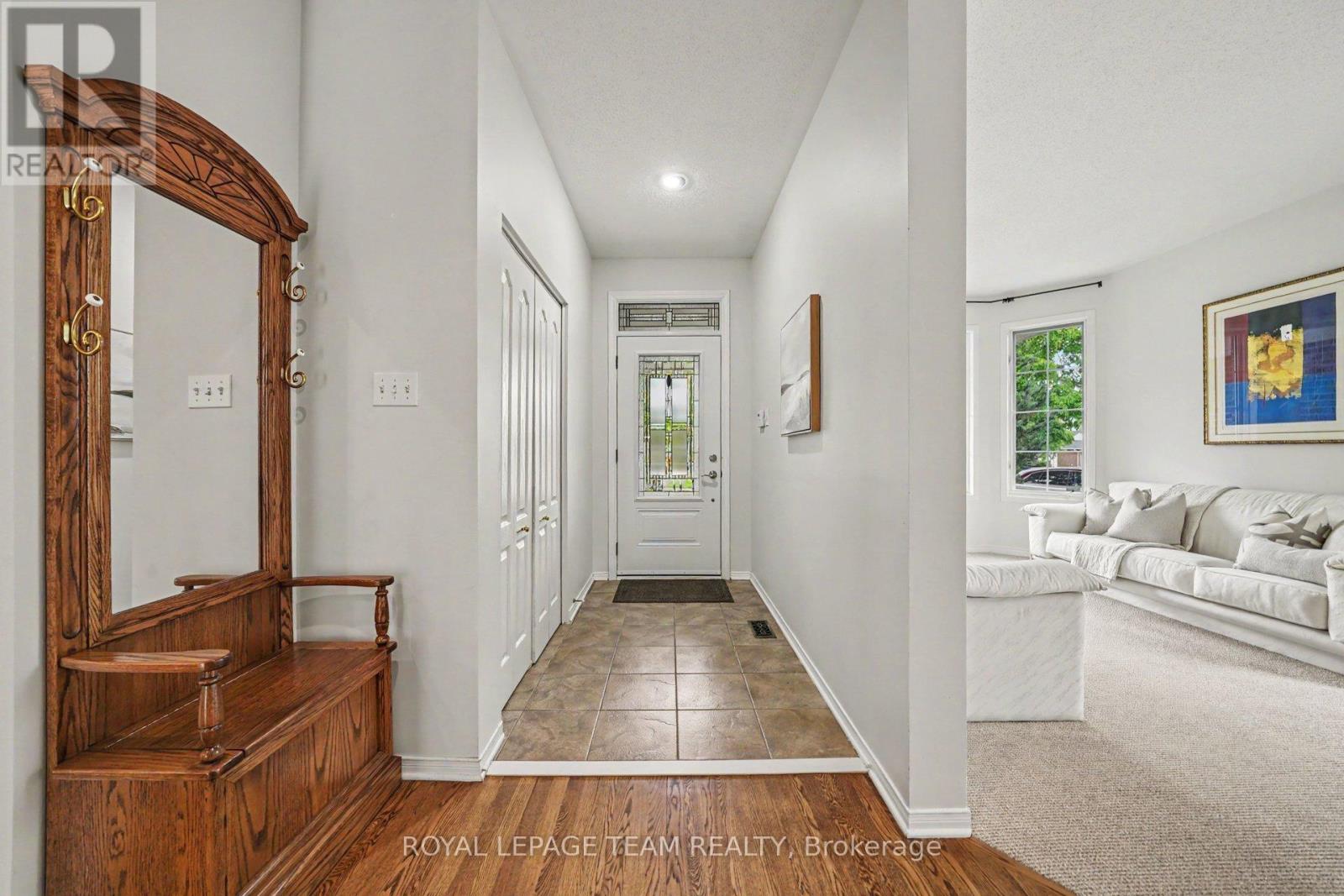 3222 Carriage Hill Place, Ottawa, Ontario  K1T 3X5 - Photo 3 - X13228654