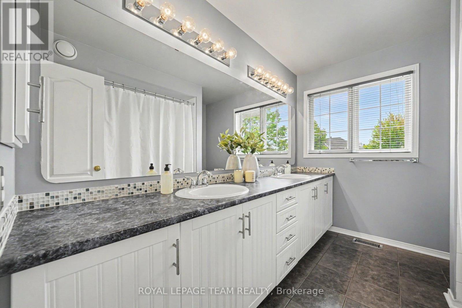 3222 Carriage Hill Place, Ottawa, Ontario  K1T 3X5 - Photo 32 - X13228654