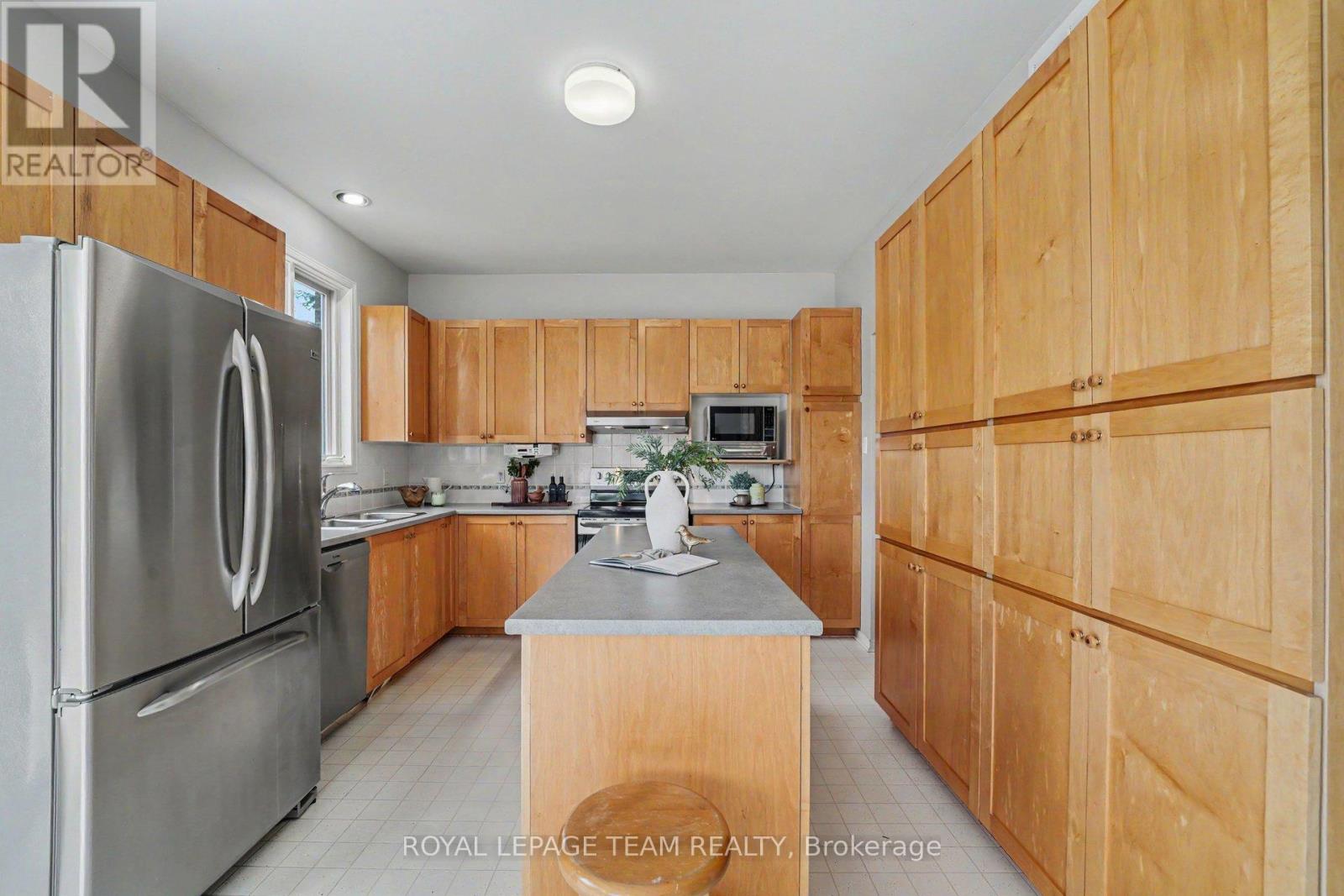 3222 Carriage Hill Place, Ottawa, Ontario  K1T 3X5 - Photo 7 - X13228654