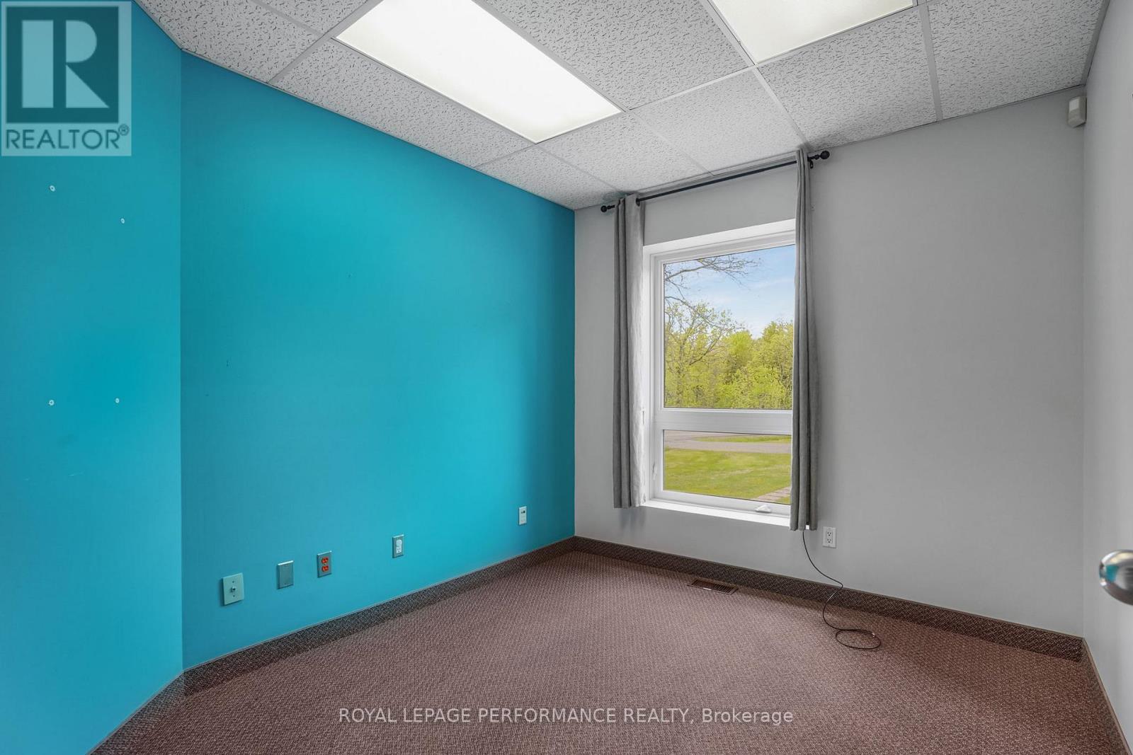 200 Du Comte Street, Alfred And Plantagenet, Ontario  K0B 1L0 - Photo 16 - X13228676