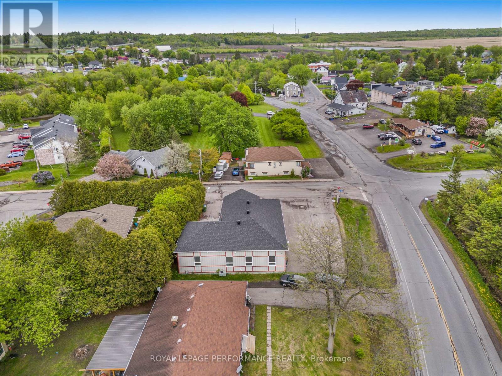 200 Du Comte Street, Alfred And Plantagenet, Ontario  K0B 1L0 - Photo 34 - X13228676