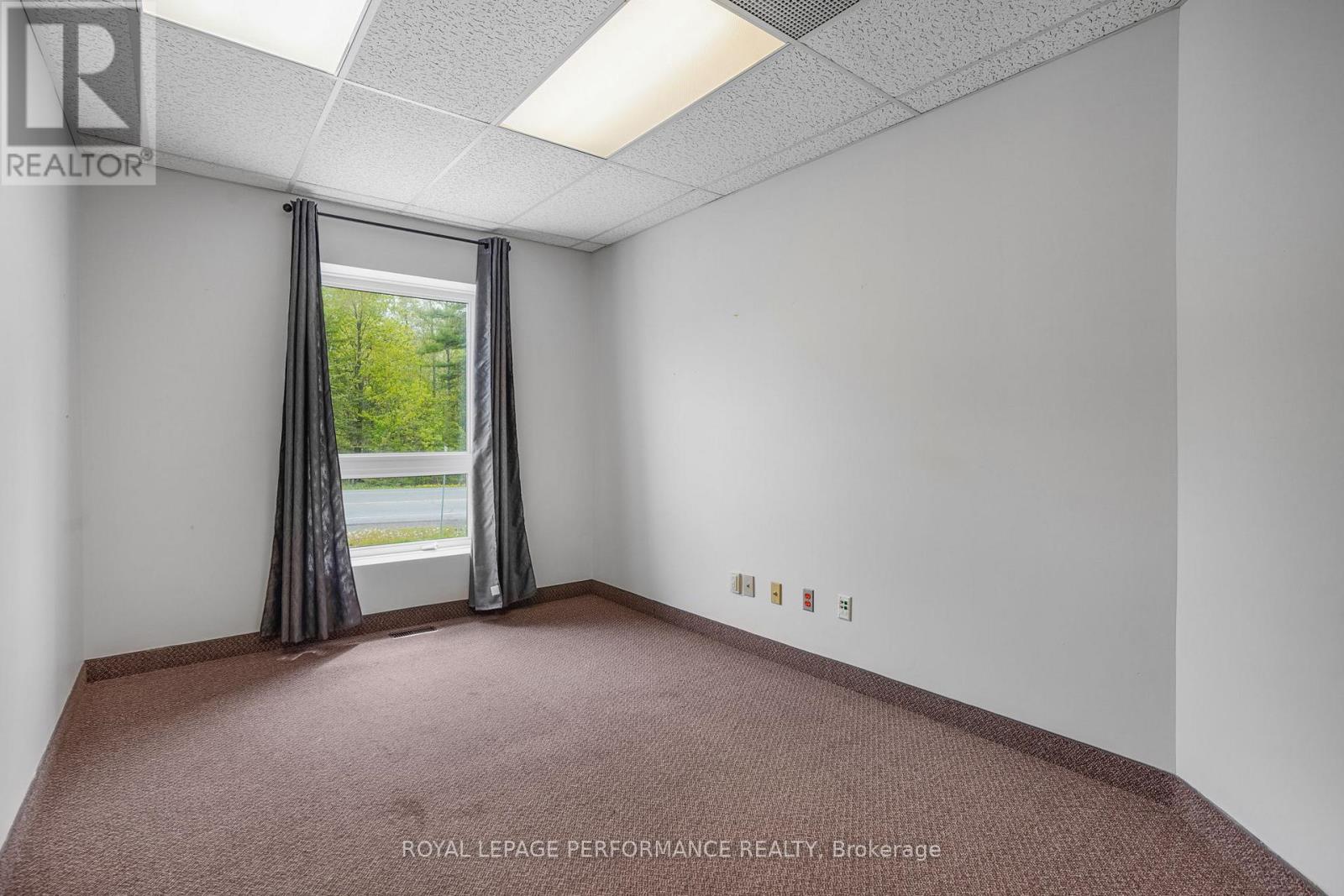 200 Du Comte Street, Alfred And Plantagenet, Ontario  K0B 1L0 - Photo 14 - X13228678