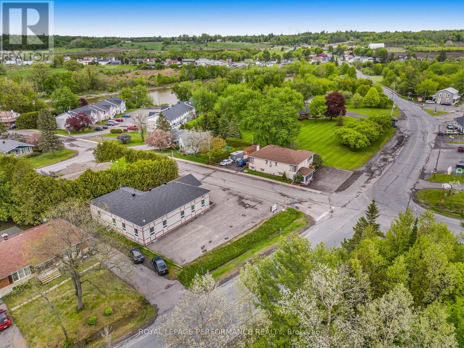 200 Du Comte Street, Alfred And Plantagenet, Ontario  K0B 1L0 - Photo 33 - X13228678