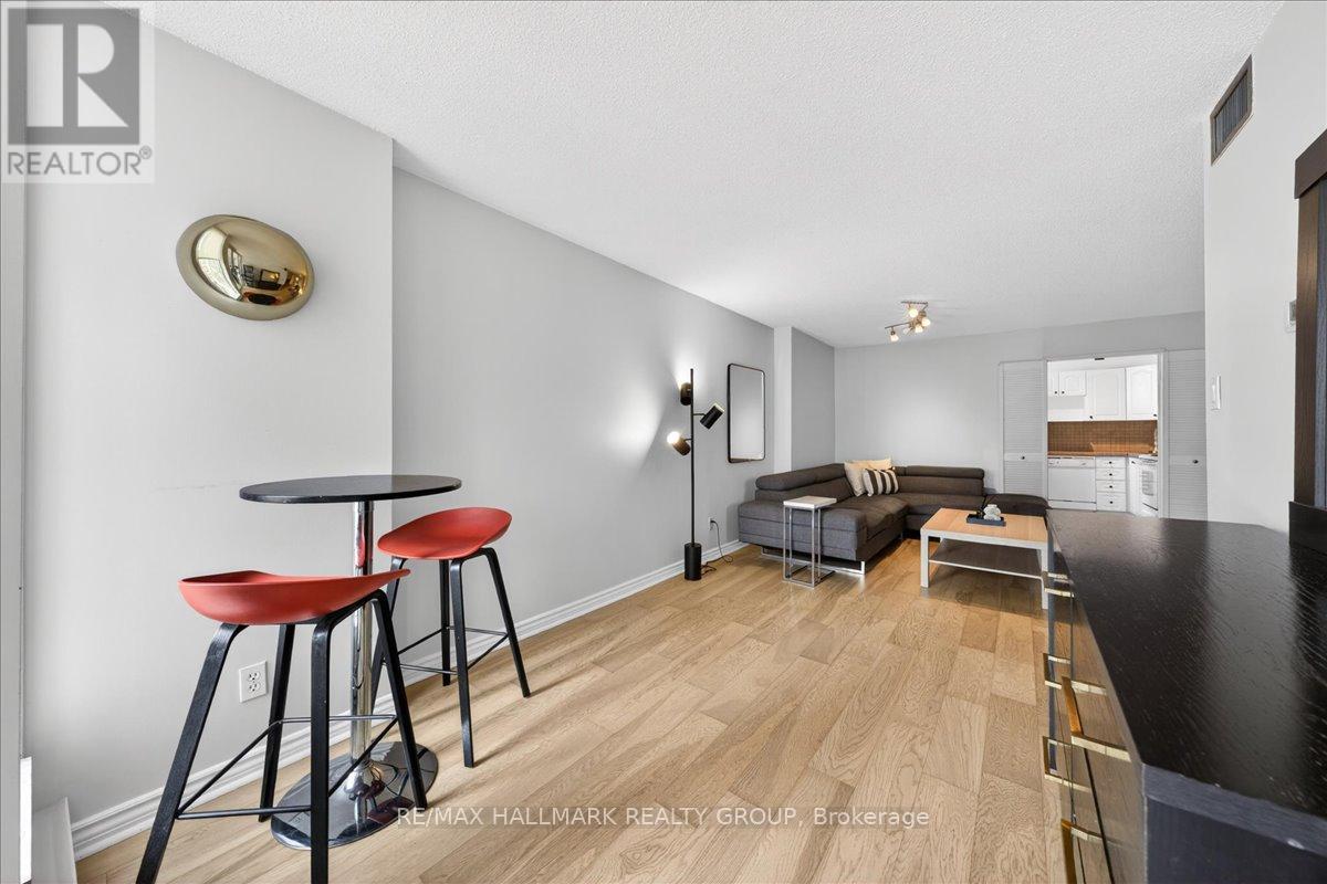 1506 - 55 Centre Avenue, Toronto, Ontario  M5G 2H5 - Photo 13 - C13228842