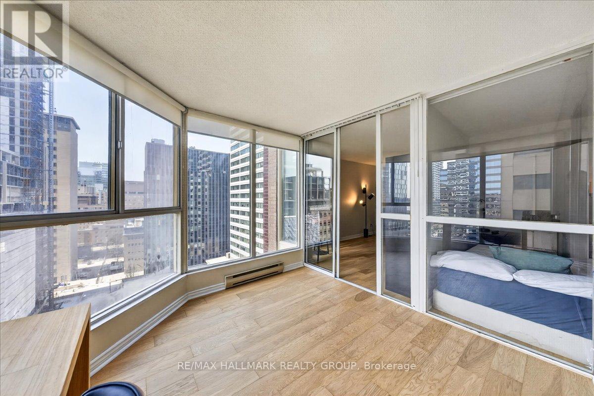 1506 - 55 Centre Avenue, Toronto, Ontario  M5G 2H5 - Photo 19 - C13228842