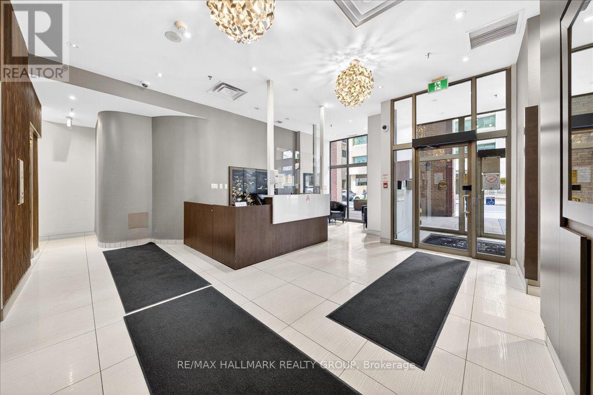 1506 - 55 Centre Avenue, Toronto, Ontario  M5G 2H5 - Photo 2 - C13228842