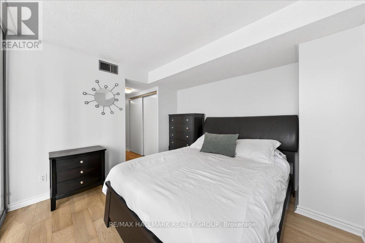 1506 - 55 Centre Avenue, Toronto, Ontario  M5G 2H5 - Photo 22 - C13228842