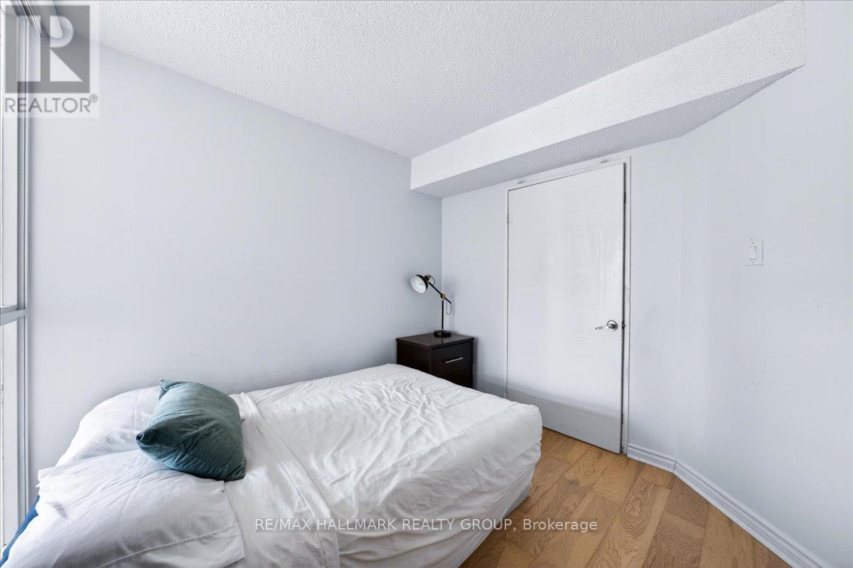 1506 - 55 Centre Avenue, Toronto, Ontario  M5G 2H5 - Photo 29 - C13228842