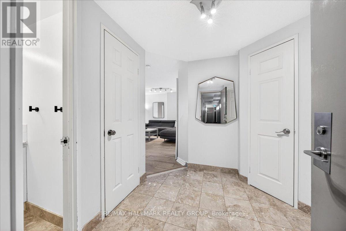 1506 - 55 Centre Avenue, Toronto, Ontario  M5G 2H5 - Photo 3 - C13228842