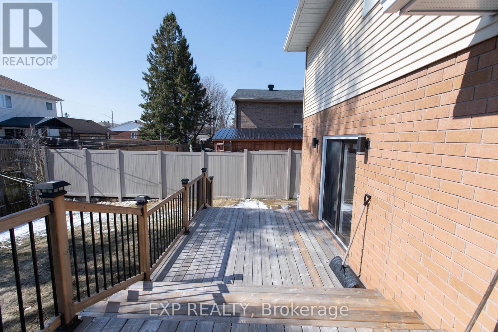 1534 Rosebella Avenue, Ottawa, Ontario  K1T 1E8 - Photo 9 - X13228876
