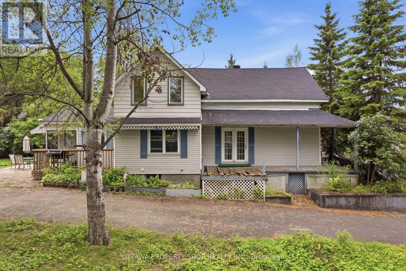 2025 Albert Street, Clarence-Rockland, Ontario  K4K 1K4 - Photo 3 - X13228888