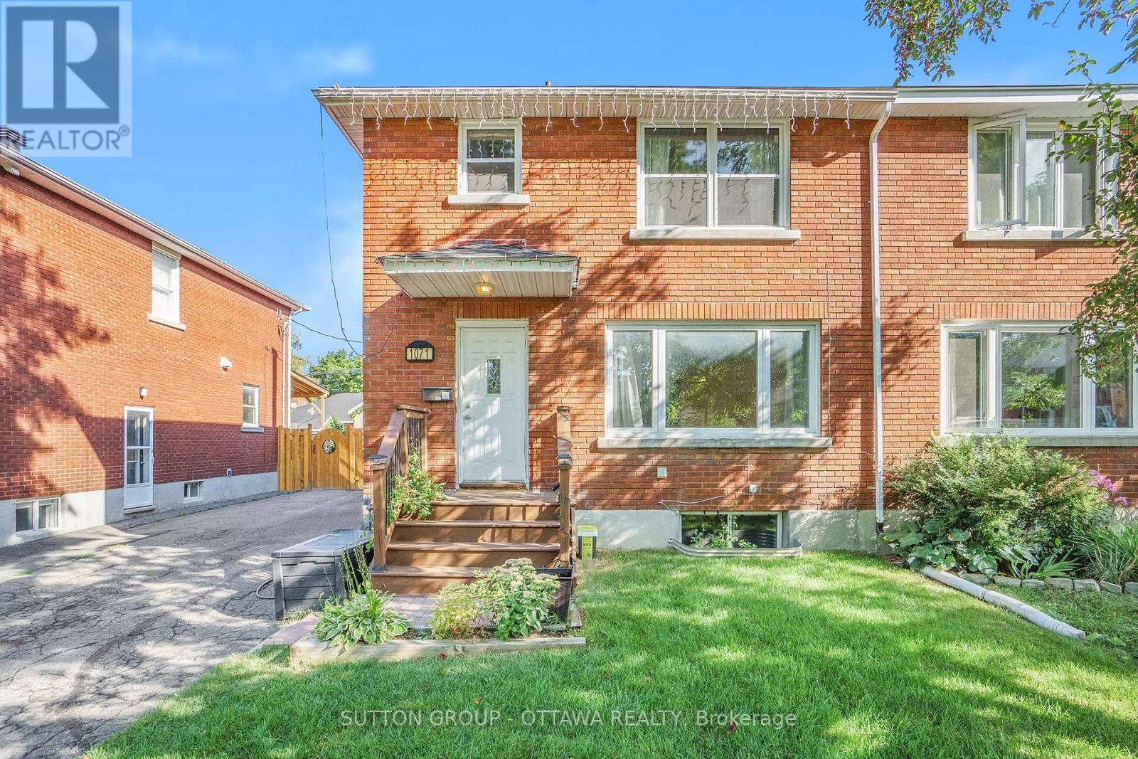 1071 Aldea Avenue, Ottawa, Ontario  K1H 8B8 - Photo 1 - X13229100