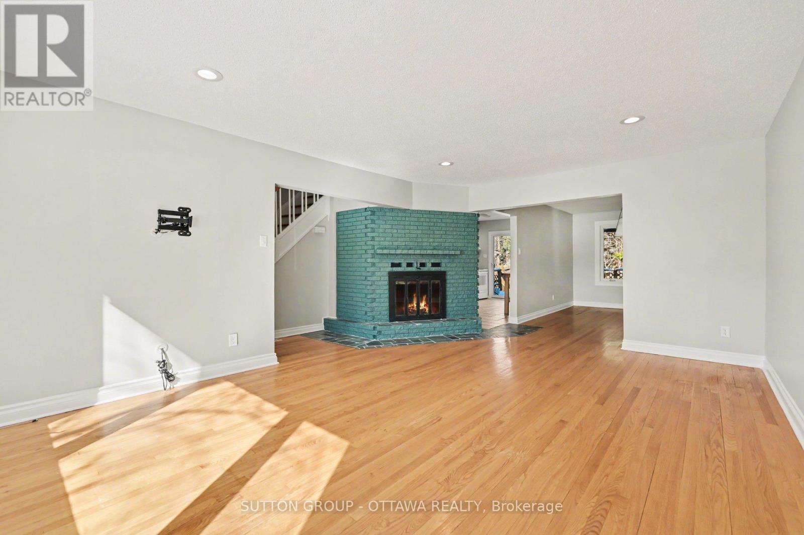1071 Aldea Avenue, Ottawa, Ontario  K1H 8B8 - Photo 6 - X13229100