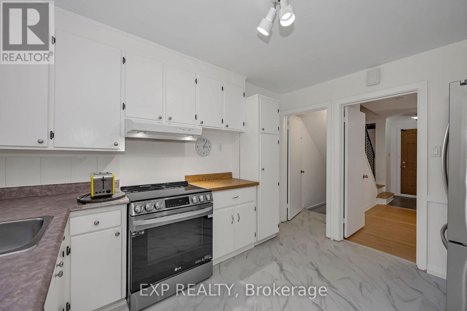 707 Roosevelt Avenue, Ottawa, Ontario  K2A 2A8 - Photo 12 - X13229222