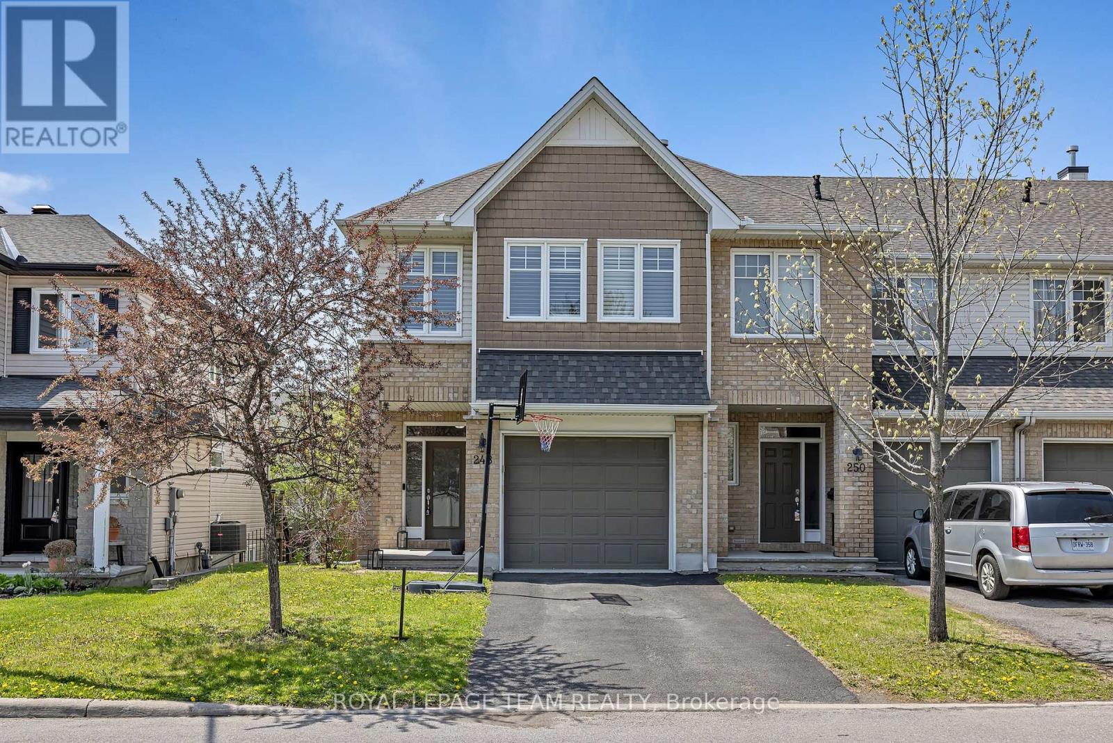 248 Meadowlilly Road, Ottawa, Ontario  K1T 0H4 - Photo 2 - X13229226