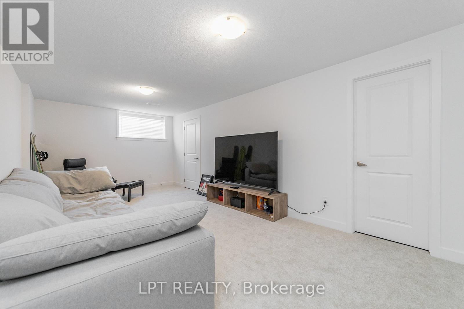 557 Tahoe Heights, Ottawa, Ontario  K1T 0X4 - Photo 28 - X13229308
