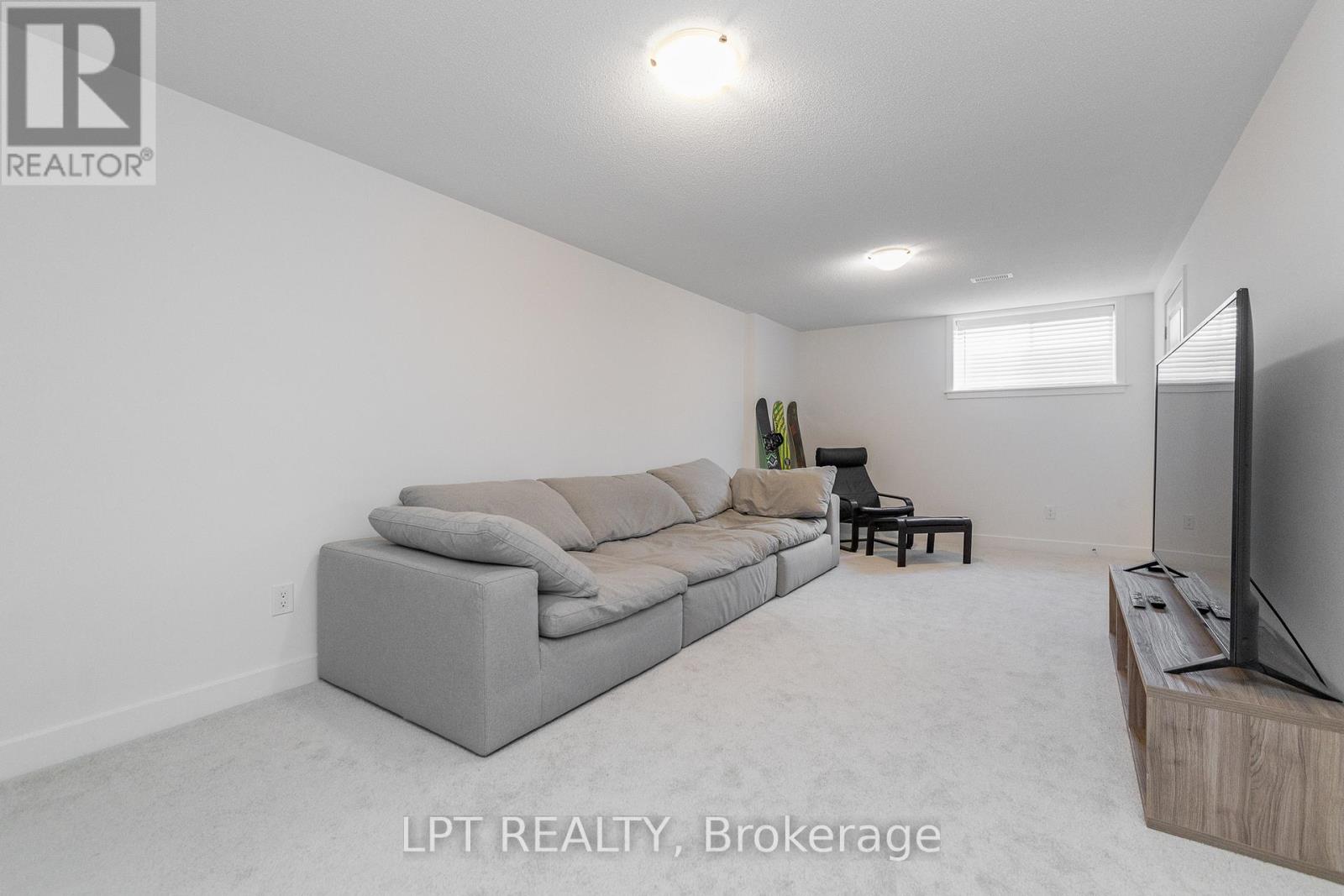 557 Tahoe Heights, Ottawa, Ontario  K1T 0X4 - Photo 29 - X13229308