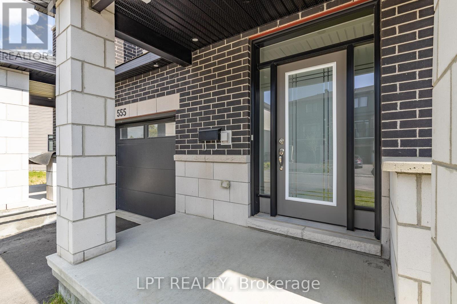 557 Tahoe Heights, Ottawa, Ontario  K1T 0X4 - Photo 3 - X13229308