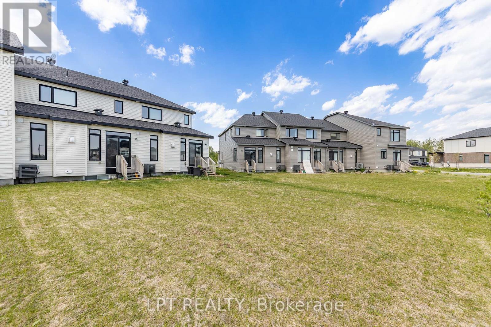 557 Tahoe Heights, Ottawa, Ontario  K1T 0X4 - Photo 32 - X13229308