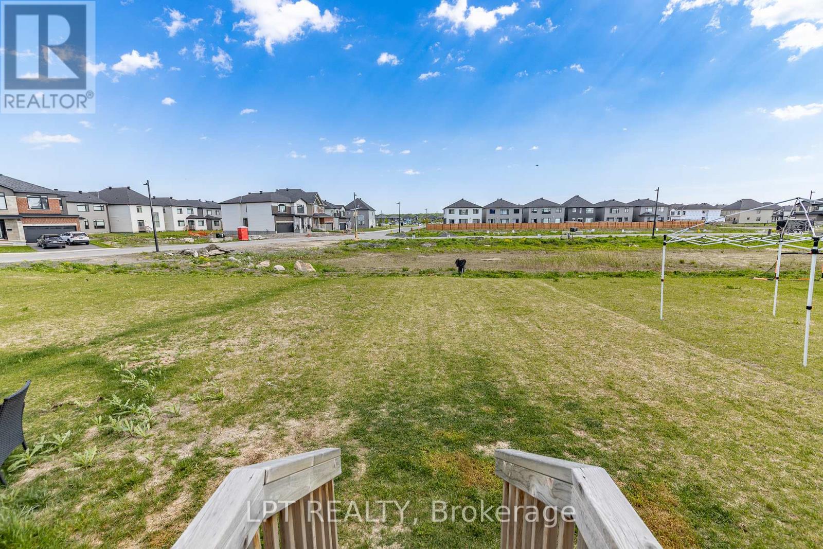 557 Tahoe Heights, Ottawa, Ontario  K1T 0X4 - Photo 33 - X13229308