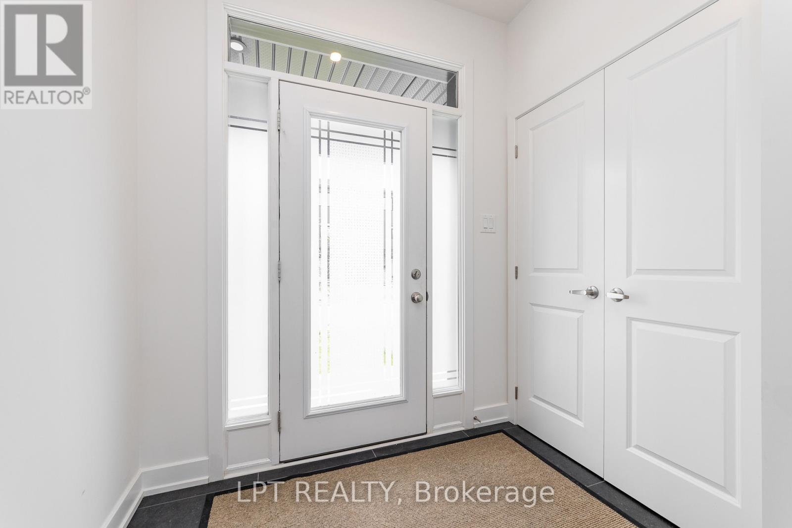 557 Tahoe Heights, Ottawa, Ontario  K1T 0X4 - Photo 4 - X13229308