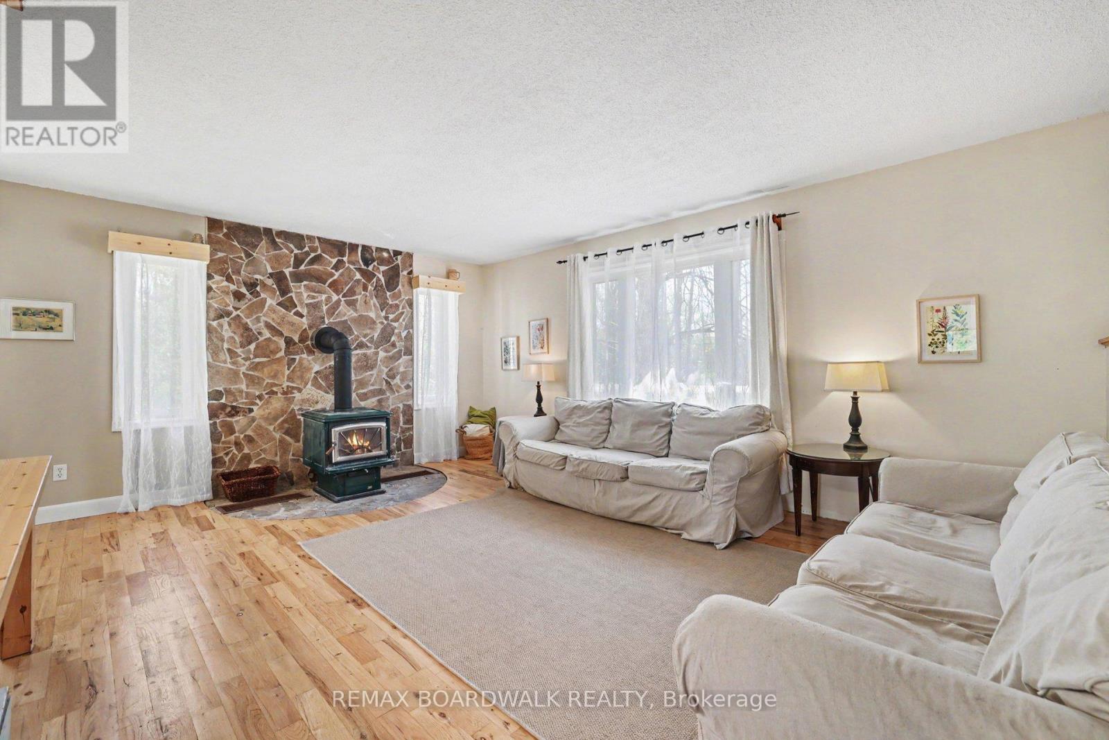 952 County 18 Road, North Grenville, Ontario  K0G 1S0 - Photo 4 - X13229370