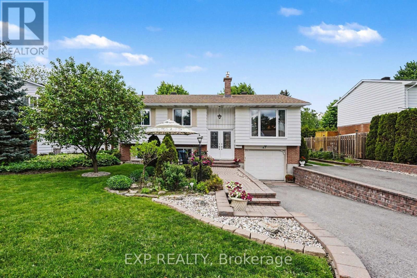 47 Langholm Crescent, Ottawa, Ontario  K2J 2H1 - Photo 1 - X13229512
