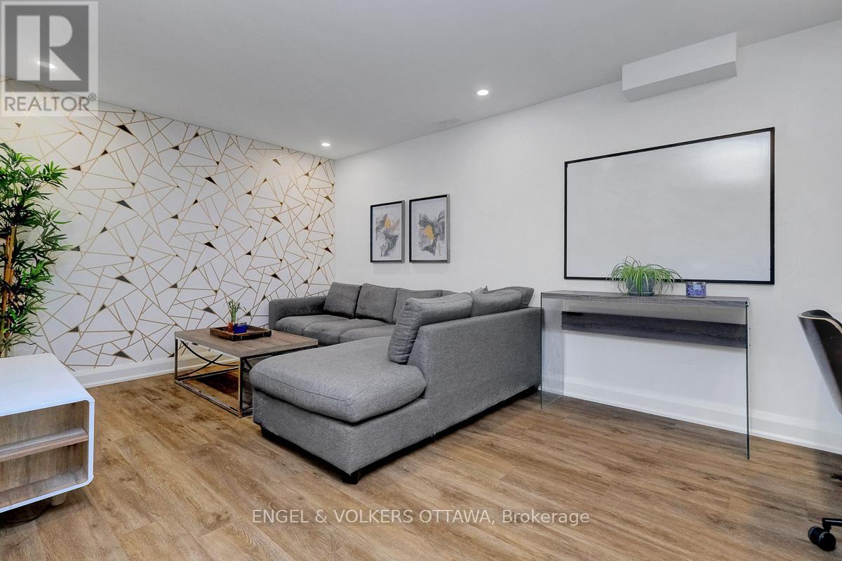 2766 Harwood Avenue, Ottawa, Ontario  K2B 8H7 - Photo 32 - X13229584