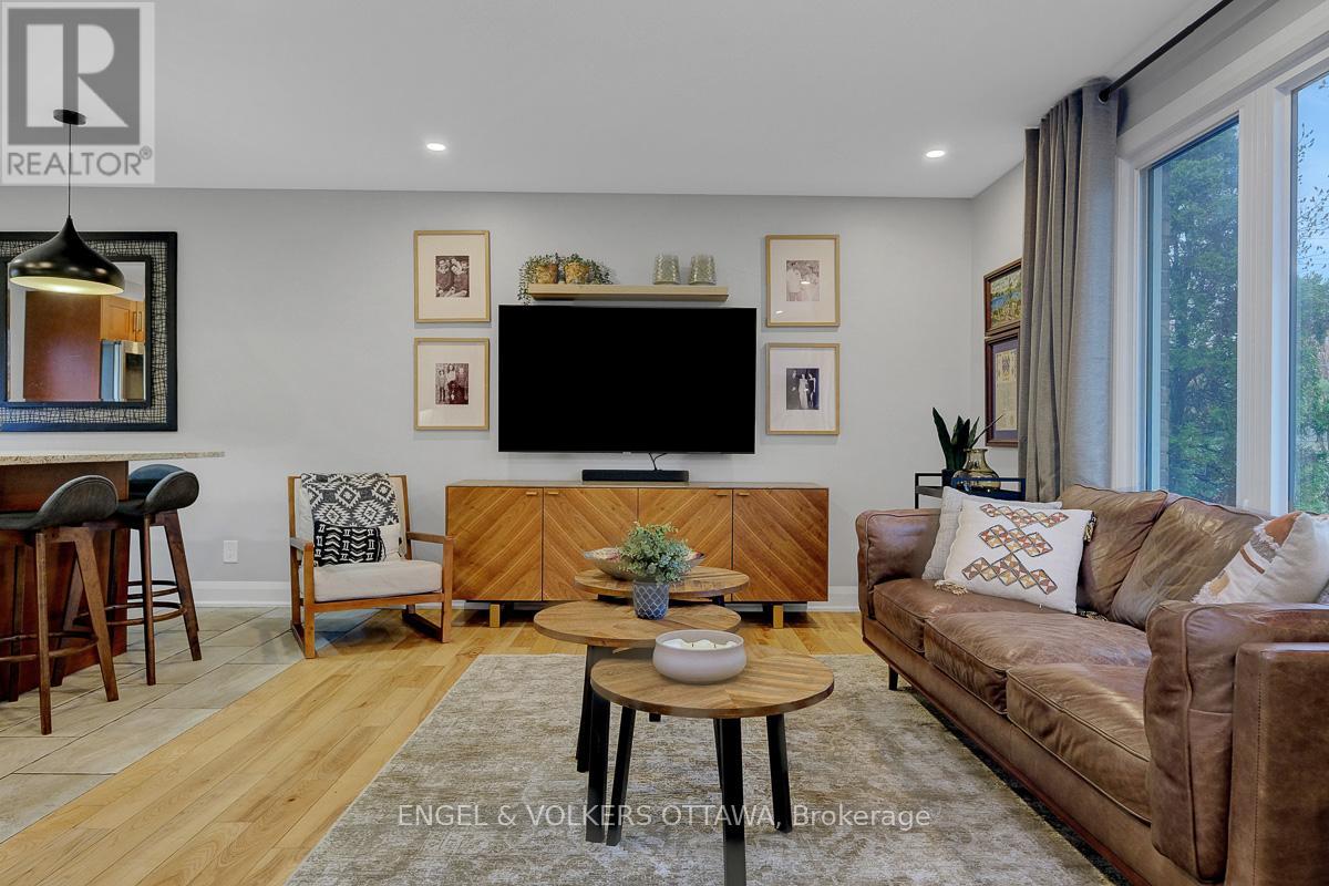 2766 Harwood Avenue, Ottawa, Ontario  K2B 8H7 - Photo 6 - X13229584