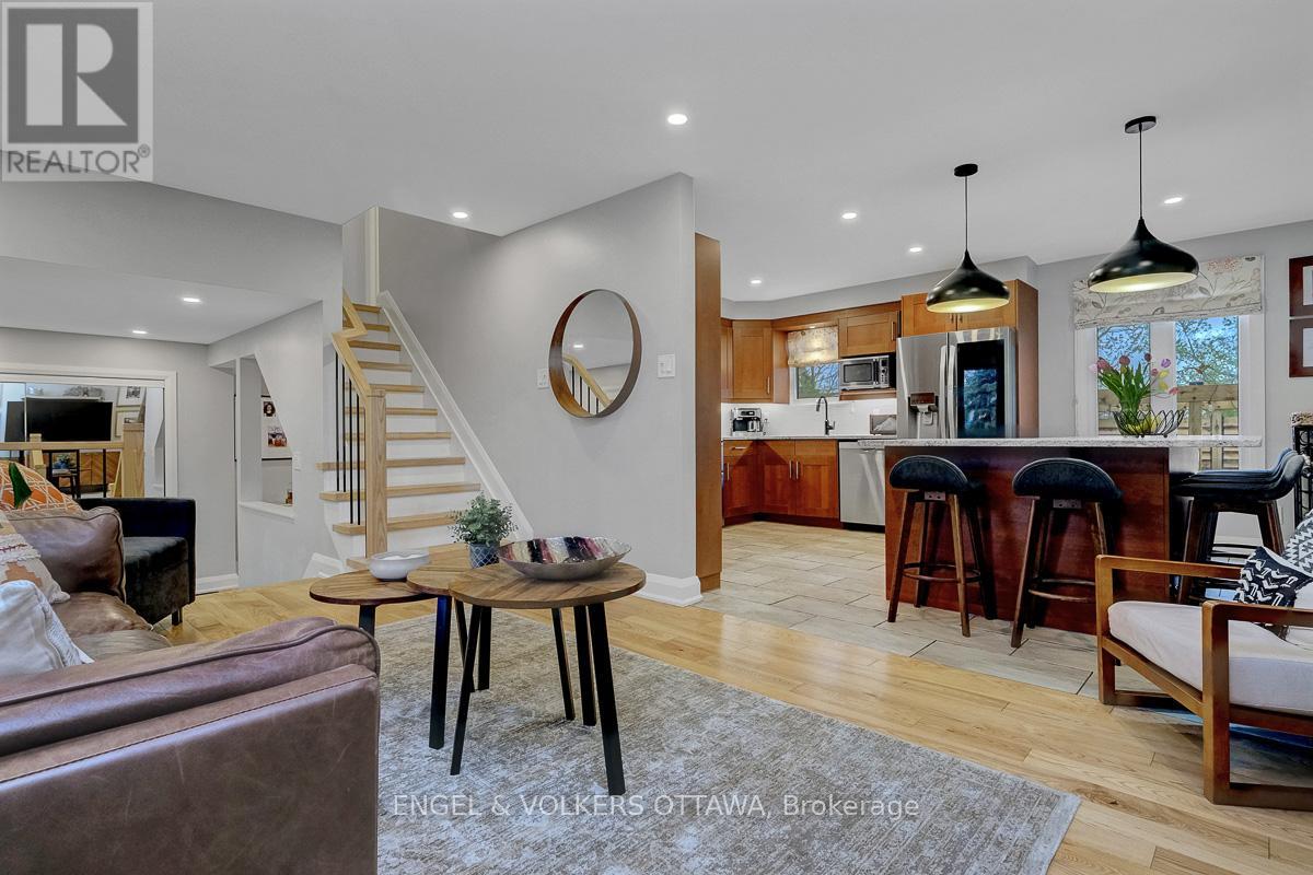 2766 Harwood Avenue, Ottawa, Ontario  K2B 8H7 - Photo 9 - X13229584