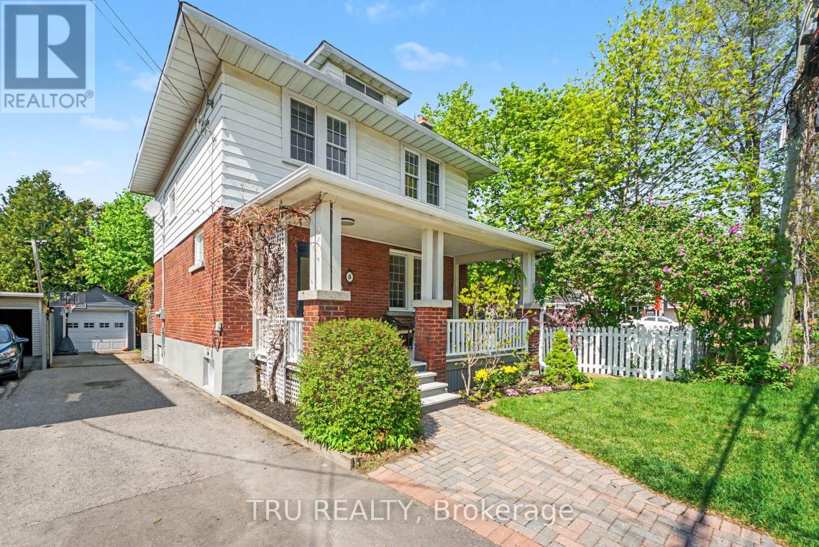5 Grove Avenue, Ottawa, Ontario  K1S 3A5 - Photo 2 - X13229762