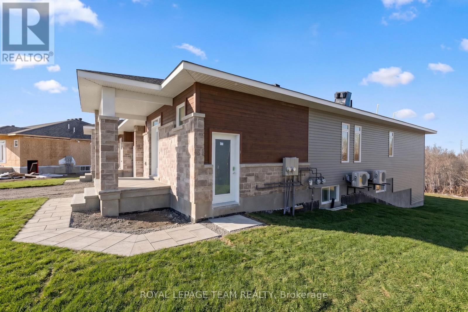 2 - 1102 Moore Street, Brockville, Ontario  K6V 0H2 - Photo 2 - X13229870