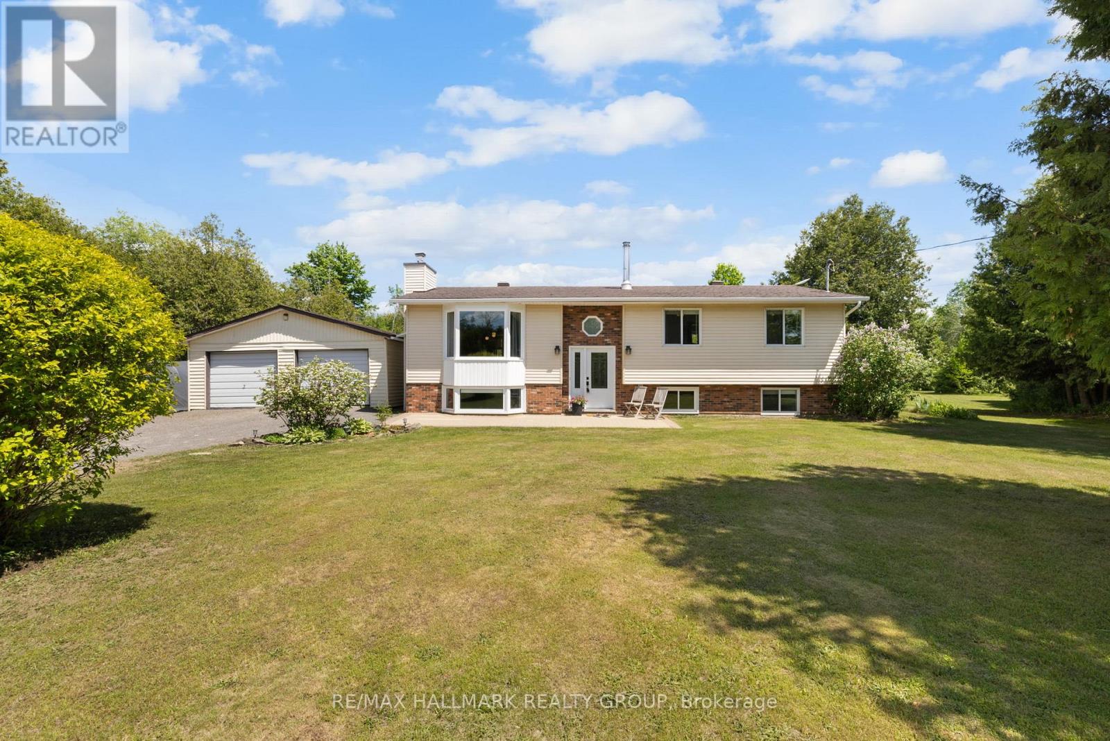 645 Code Drive, Montague, Ontario  K7A 4S6 - Photo 1 - X13230000