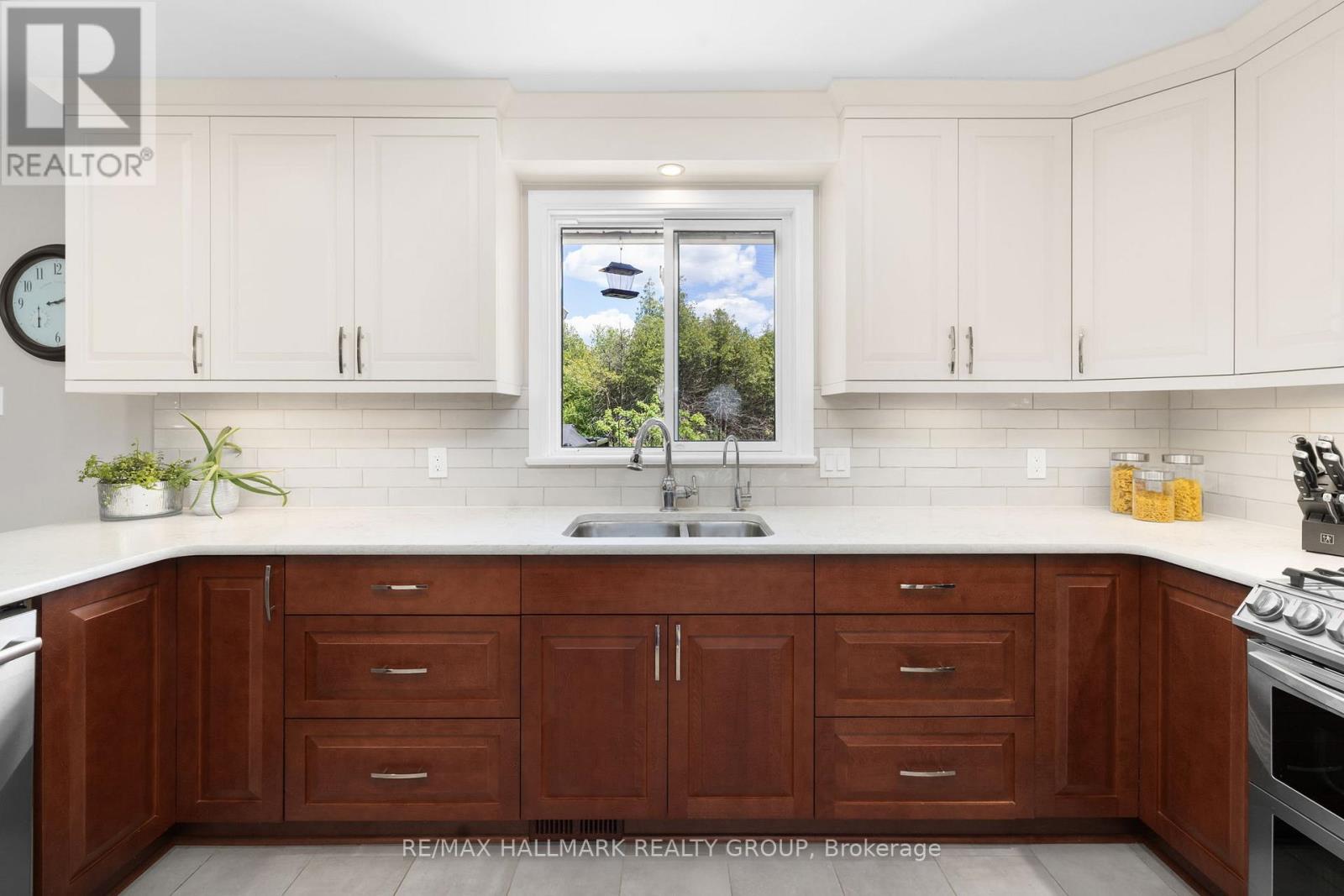 645 Code Drive, Montague, Ontario  K7A 4S6 - Photo 16 - X13230000